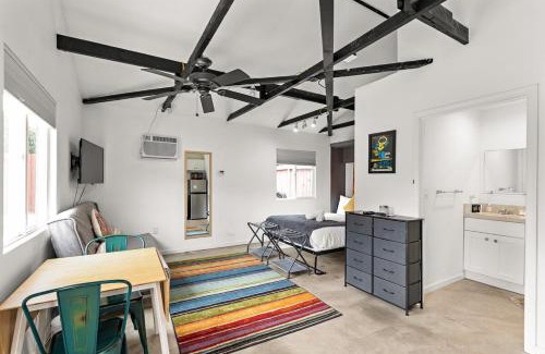 Pico - Robertson Apartment | Private Guest Suite Beverly Hills Adj