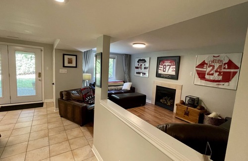 Newmarket Apartment | Private Guest suite in South East Newmarket, Ontario, Canada