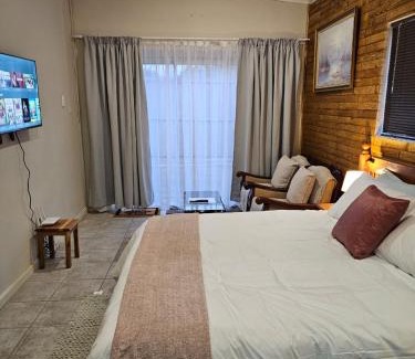 Berea House | Private Guest Suite with 24hr Electricity, East London