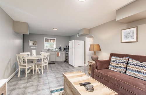 Church Street Apartment | Private Guesthouse Minutes from Airport & Downtown