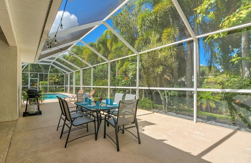 Vero Beach South House | Private Heated Pool & Beach House: 3 King Beds , TVs throughout, 1000mbps WiFi