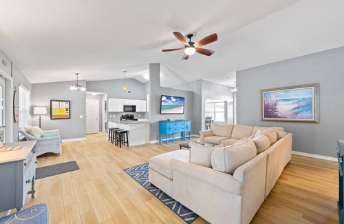 Navarre House | Private Heated Salt Pool, 3 Kings, Near Beach