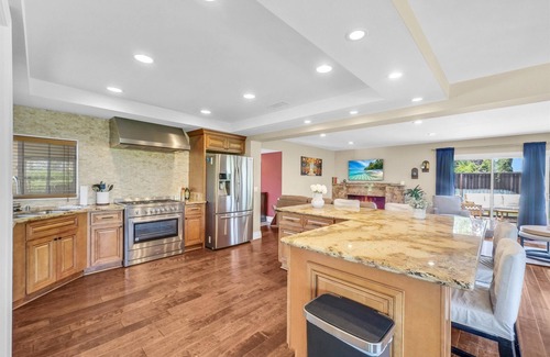 West Covina House | Private Hilltop Retreat · 180° City Light Views