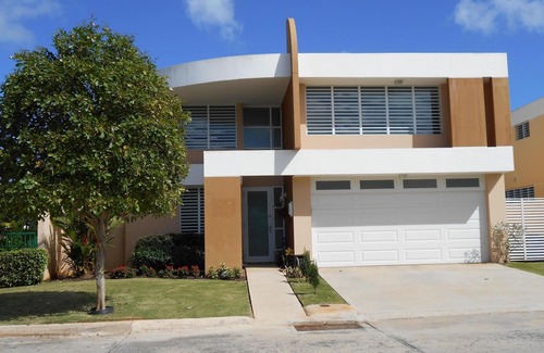 Luquillo House | Private home close to BEACH, RAIN FOREST