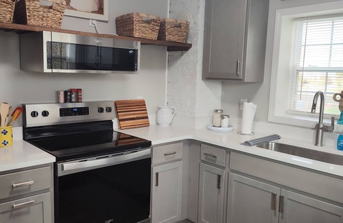 Fletcher House | Private home convenient to everythingnWNC Ag Cntr,Airprt,Sierra Nevada,DT&more