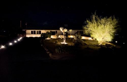 Twentynine Palms House | Private Home - Heated Saltwater Pool, BBQ, Pro Pool Table, Horseshoes, Darts, Cotton Bedding, Half Acre - The Joshua Tree Forest - Pool Heat Optional