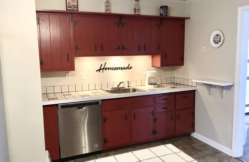Phoenixville House | Private home in a peaceful setting close to town.