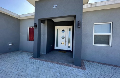 Bodden Town House | Private Home
