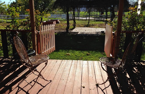 Gilroy House | PRIVATE HOME ON BEAUTIFUL MINI-RANCH