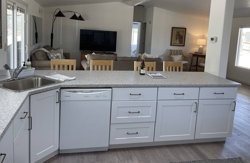 Creston House | Private Home on Olive Orchard