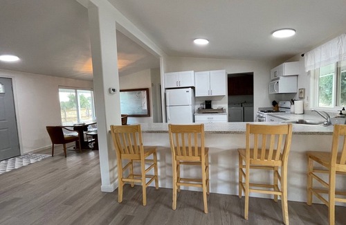 Creston House | Private Home on Olive Orchard