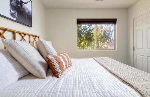 La Verkin House | Private Home, Pool and Hot Tub designed to accommodate large groups
