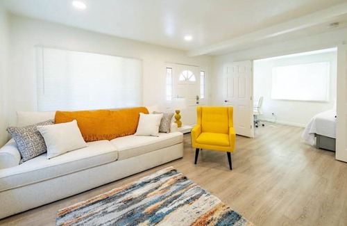 Placentia House | Private Home w/ Laundry + Disney 10 mins