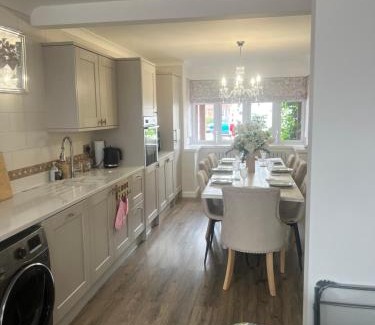 Solihull Apartment | Private host Large home in Solihull close to NEC HS2 Bham Airport