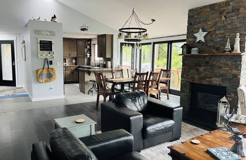 Sudden Valley House | Private Hot Tub and Sauna on the Lake