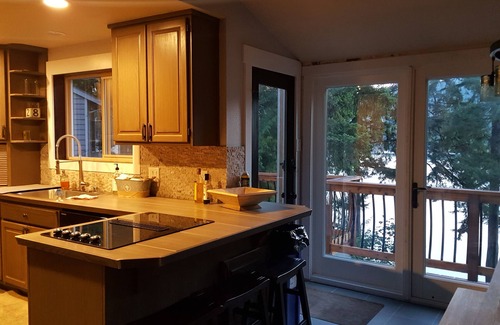 Sudden Valley House | Private Hot Tub and Sauna on the Lake
