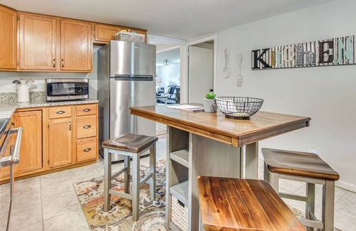 Canton House | Private Hot Tub: Cottage Near Hikes & Pigeon River