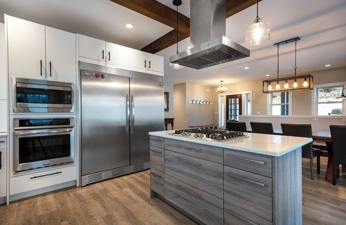 Kalispell House | Private Hot Tub | Dog Friendly | Game Room w/Pacman & Foosball! - Mountain Whispers