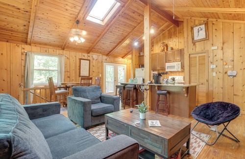 Cleveland Cabin | Private Hot Tub & Game Room: Cleveland Getaway
