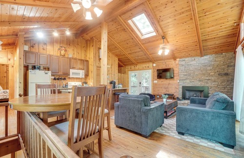 Cleveland Cabin | Private Hot Tub & Game Room: Cleveland Getaway