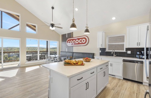 Kimberling City House | Private Hot Tub, Juke Box, Games, Community Pool, Free Silver Dollar Tickets