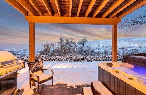 Cottonwood Heights Apartment | Private Hot Tub with a Mountain and City View!
