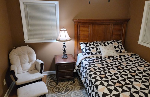 Greater Valley Brook House | Private House in Atlanta near Emory, VA and CDC