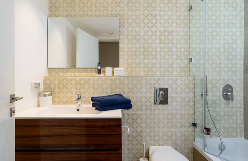 Neve Tzedek Apartment | Private-house like duplex in Neve Tsedeq - Parking+terrace - SHABAZI