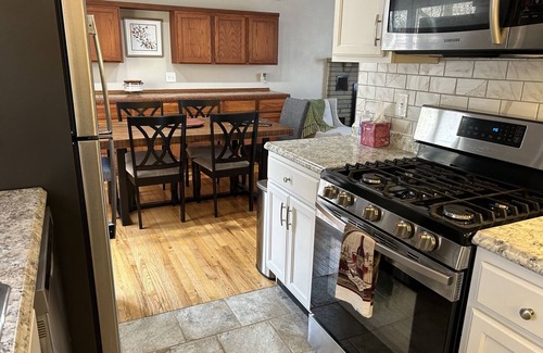Forest Hills House | Private house right outside of Pittsburgh, pet friendly!