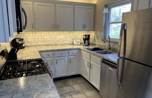 Forest Hills House | Private house right outside of Pittsburgh, pet friendly!
