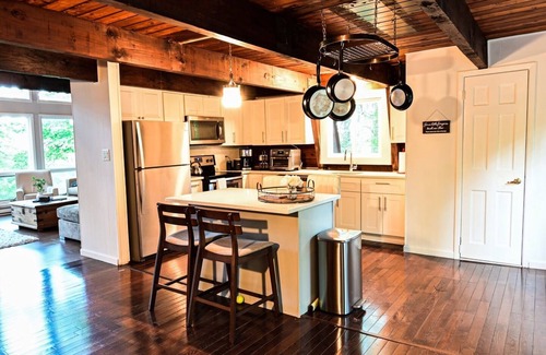 East Stroudsburg House | Private house located in the Poconos to calm the mind and spirit.