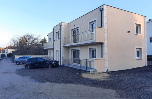 Freneuse Apartment | Private Jacuzzi Apartment