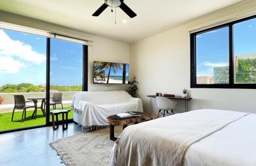 Puerto Aventuras Apartment | Private Jacuzzi, Golf Getaway, sunrise view