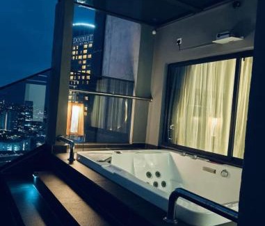 Taman Melaka Raya Apartment | Private JACUZZi with Outdoor Cinema 7pax-Jonker