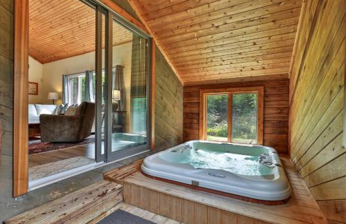 Killington House | Private Killington Home with Indoor Hot Tub and 2 Living Rooms