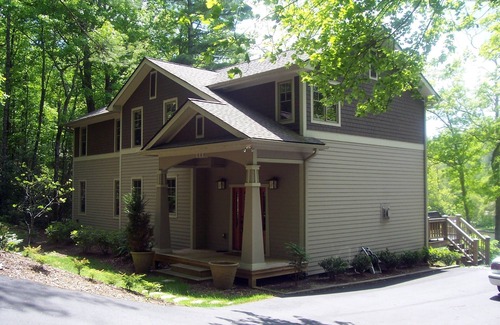 Lake Toxaway House | Private Lake Front Home on Lake Toxaway in Western North Carolina!