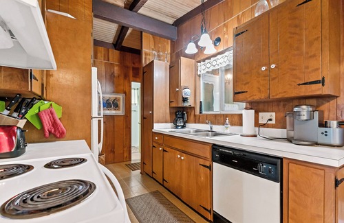 West Olive House | Private Lake Michigan Beach Access