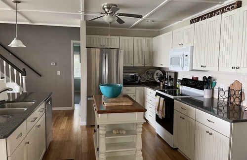 South Haven House | Private Lakefront Cottage w/Gorgeous Lake & Sunset Views!