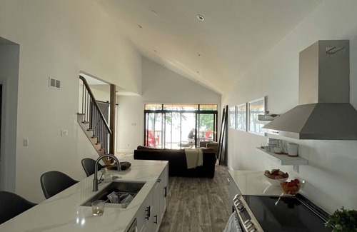 Oro-Medonte Cottage | Private lakefront house on lake simcoe. Perfect for outdoor enthusiasts