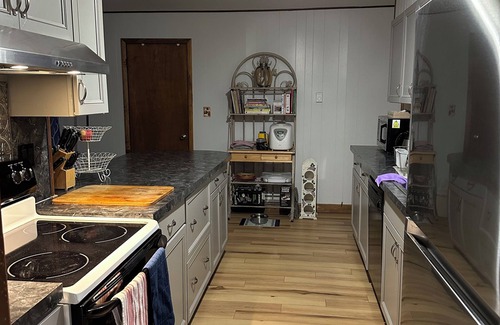 Paupack House | Private LakeFront ranch on Lake Wallenpaupack, PA. Secluded. Sunset view!