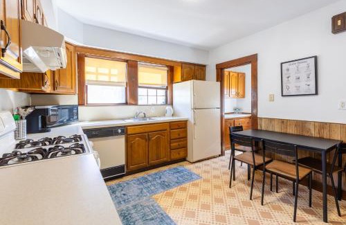 Oak Square House | Private Large Bedroom #D