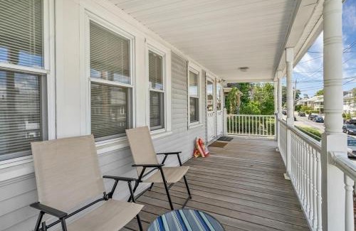 Oak Square House | Private Large Bedroom #D