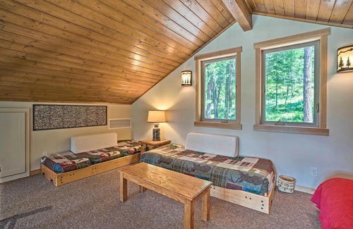 Leavenworth Cottage | Private Leavenworth Cabin w/Mtn Views & Fire Pit