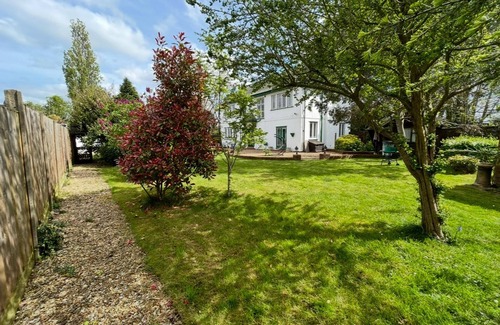 North Hykeham House | Private Lincoln Retreat - 4 Bedroom House