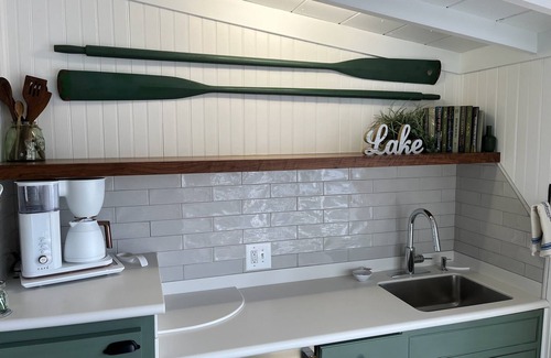 Wolfeboro Cottage | Private Little Lakeside Luxury Cottage - Make Summer Memories in Wolfeboro