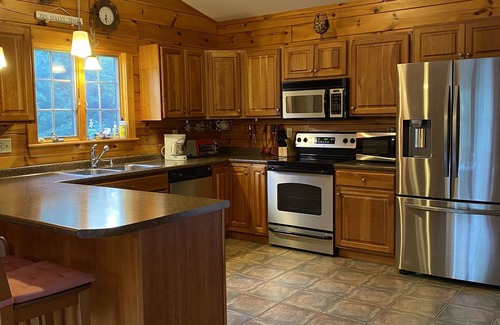 Bethel Cabin | Private log cabin, minutes from skiing, river fun, and biking