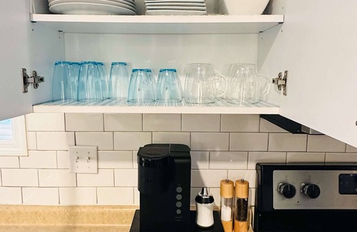 Charleston House | Private luxury studio- 10 mins downtown and Folly