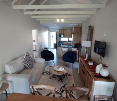 Port Elizabeth House | Private luxury 3 Bedroom Home