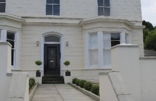 Holywood Apartment | Private luxury apartment near Belfast with garage