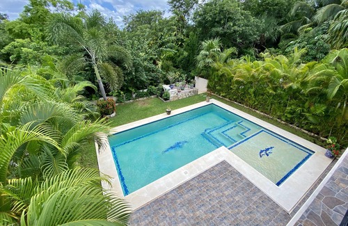 Puerto Aventuras Villa | Private luxury 4 bedroom villa with pool - walking distance to beach and marina!